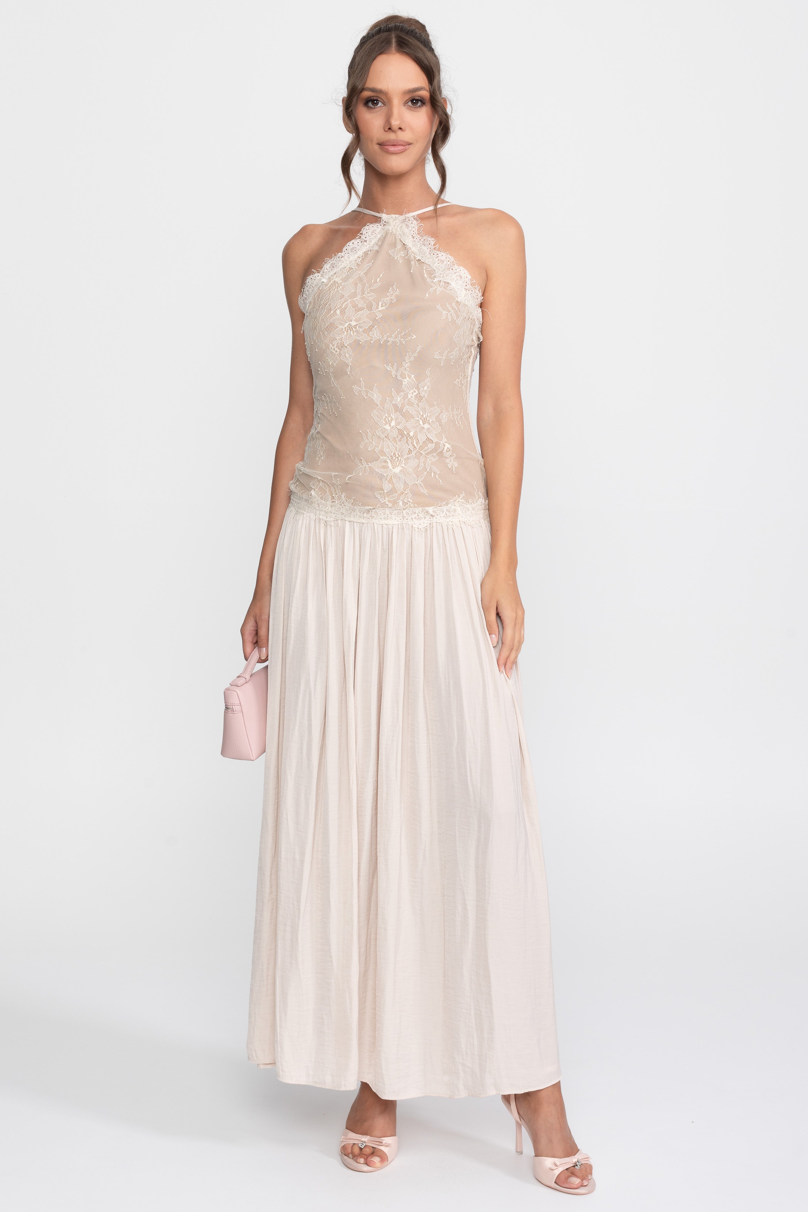 Abito maxi senza maniche con scollo halter in pizzo e gonna plissettata - Cream 