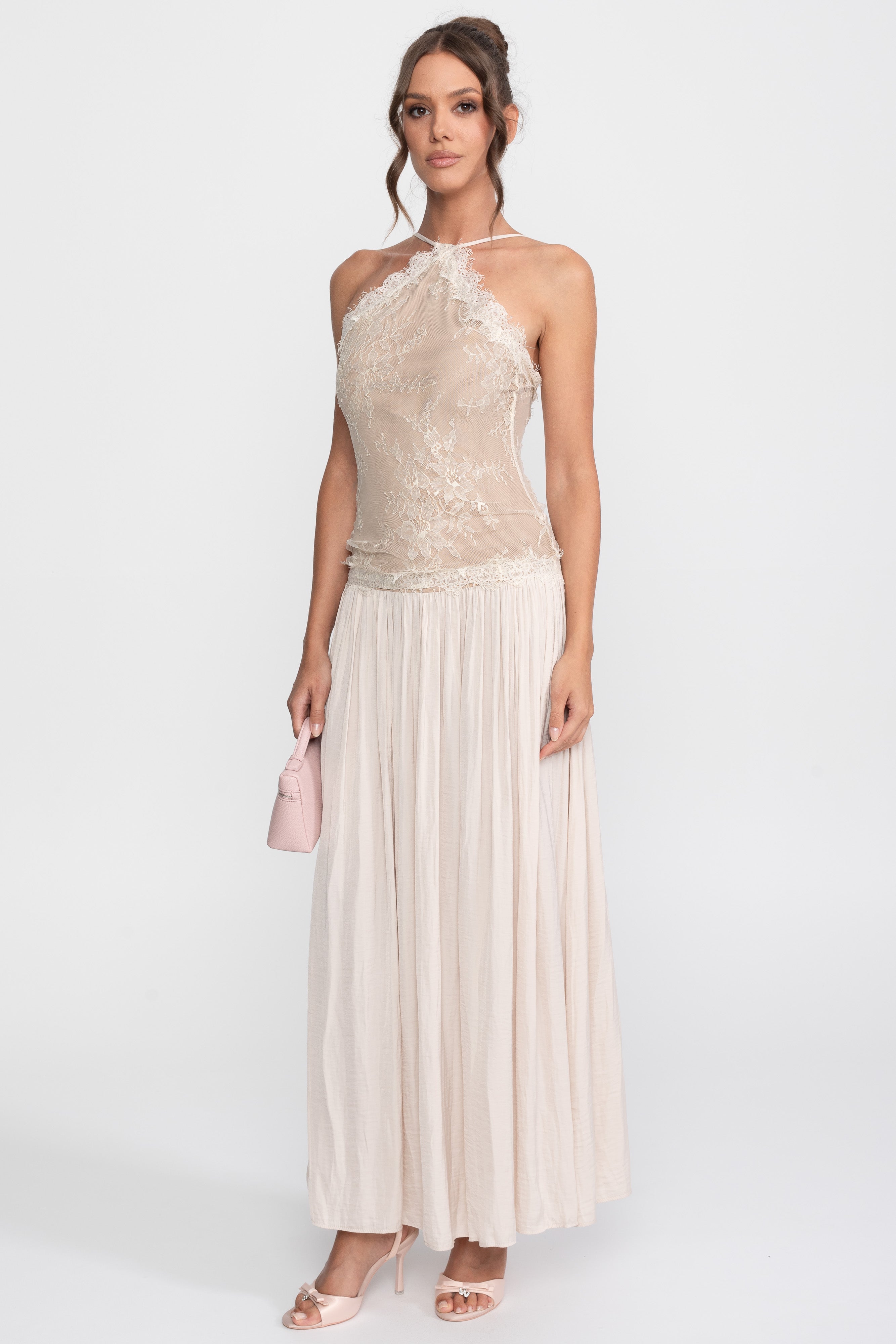 Abito maxi senza maniche con scollo halter in pizzo e gonna plissettata - Cream 