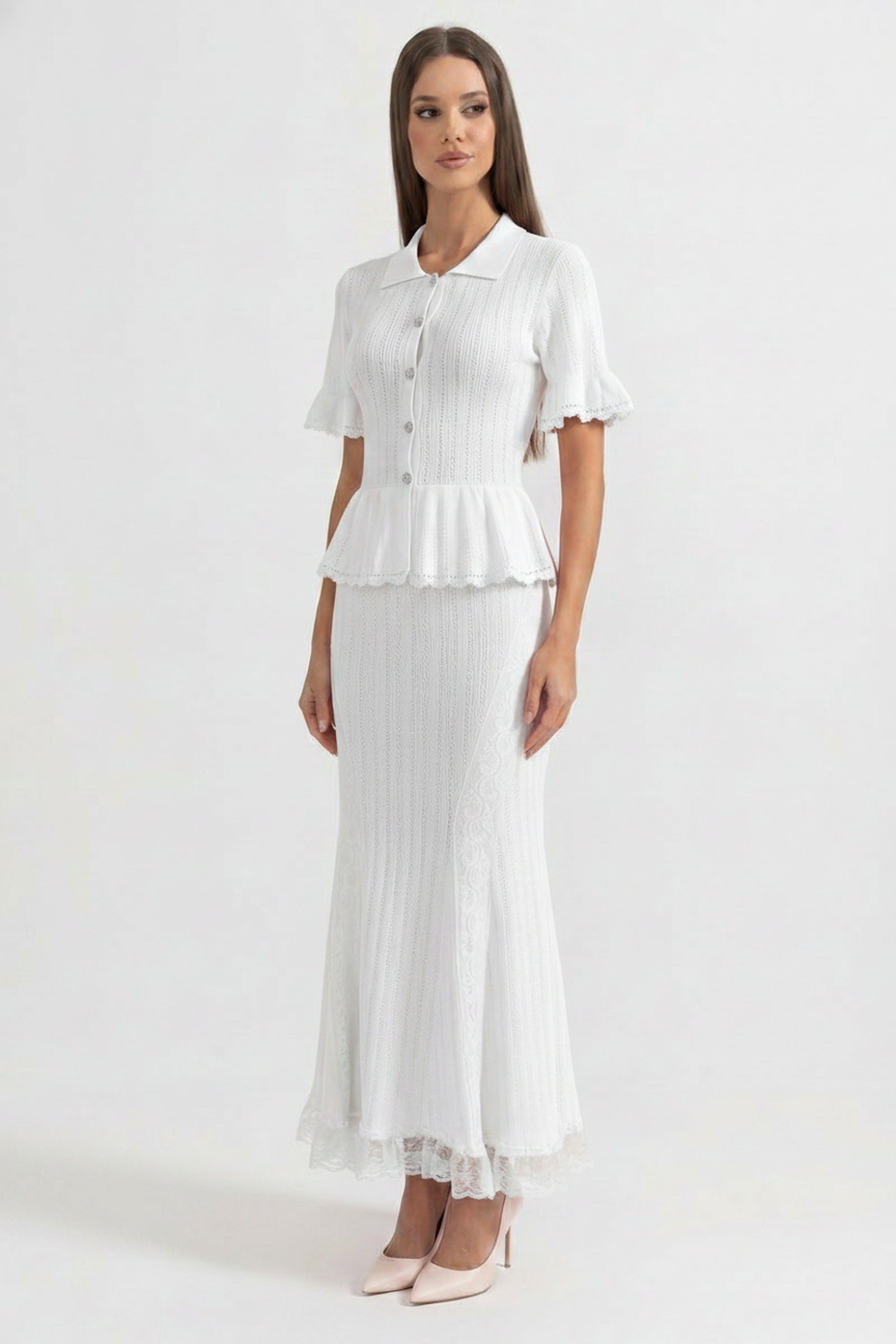 Abito Maxi Peplum in Maglia con Collo alla Peter Pan e Orlo in Pizzo - Bianco 