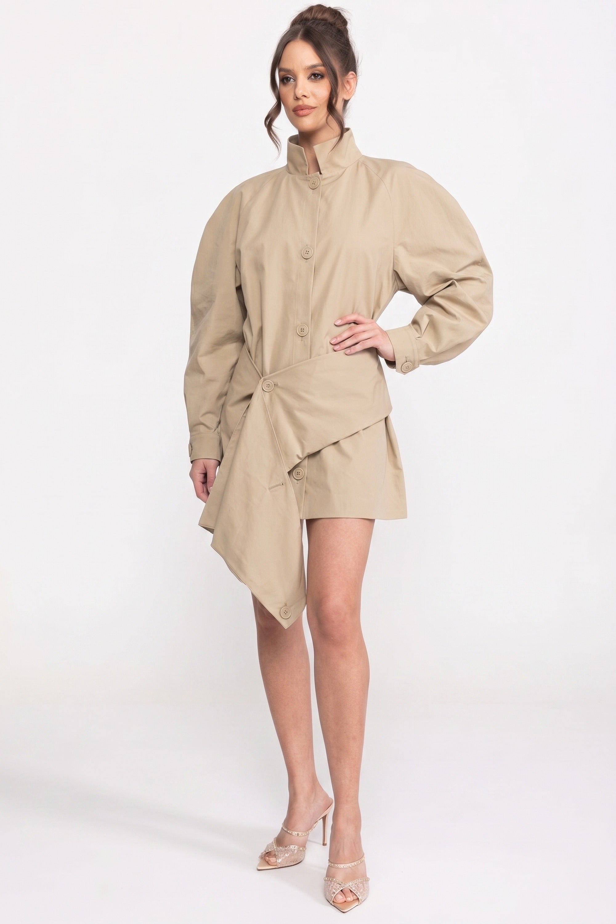 Giacca oversize con maniche a palloncino e cintura con orlo asimmetrico - Khaki 