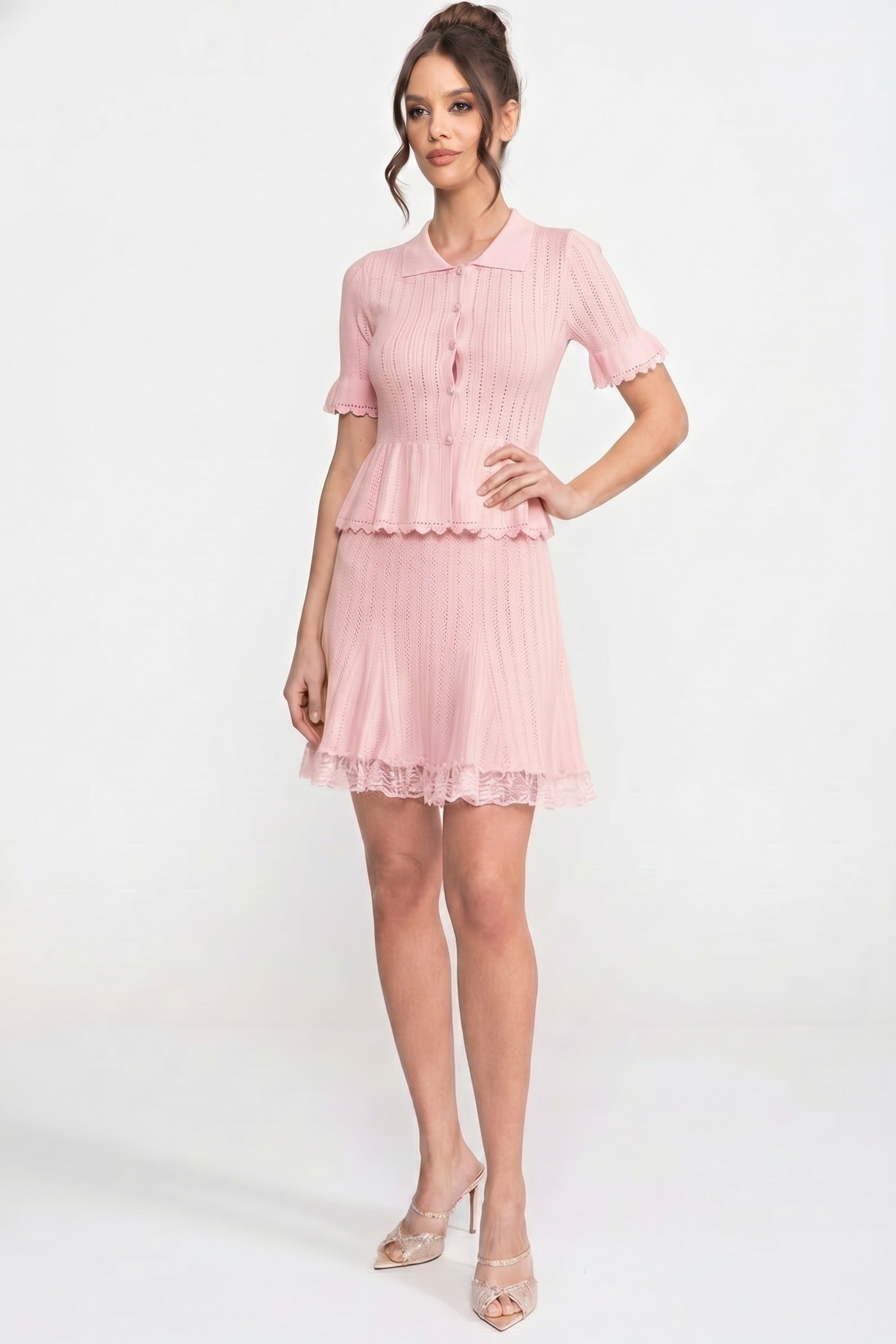 Mini abito in maglia con colletto Peter Pan e peplum con orlo in pizzo - Rosa 